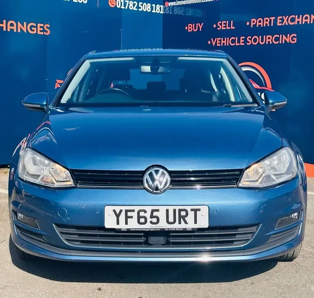 Begagnad VW Golf VII Match 2015 Blå Halvkombi