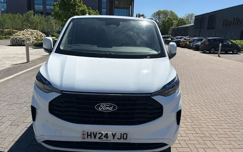 Usado Ford Transit Custom Limited 136 HP (100 kW) 2024 Branco Van