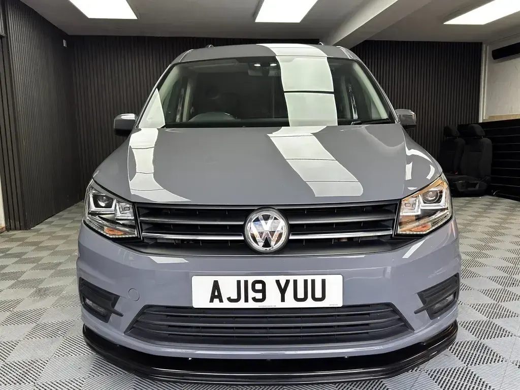 Used VW Caddy Maxi Highline 2019 Pure grey MPV