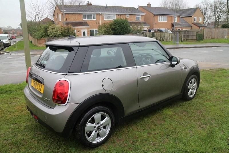 Used Mini Cooper Hatch 2018 Silver Hatchback