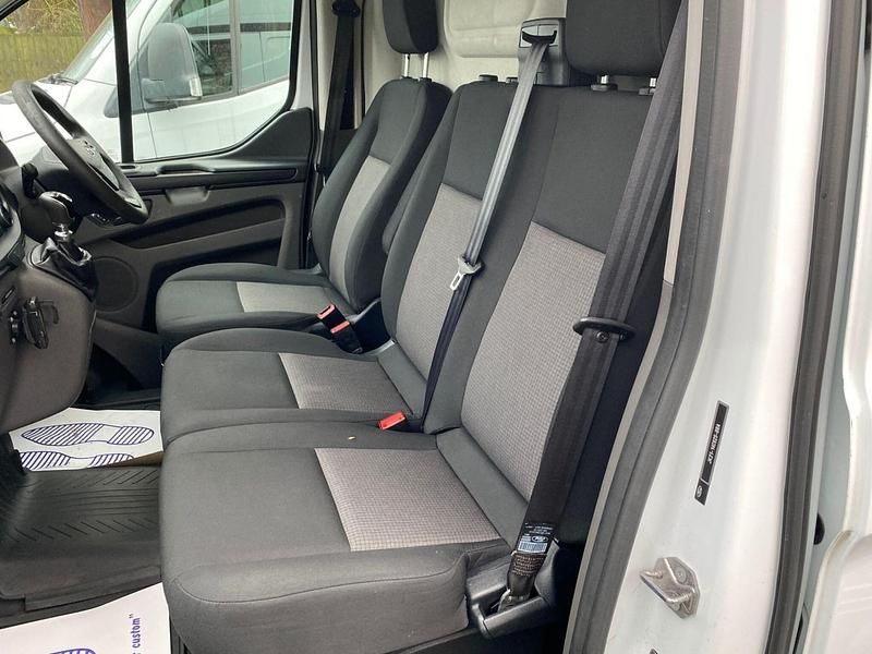 Usado Ford Transit Custom 130 HP (95 kW) 2018 Branco Van