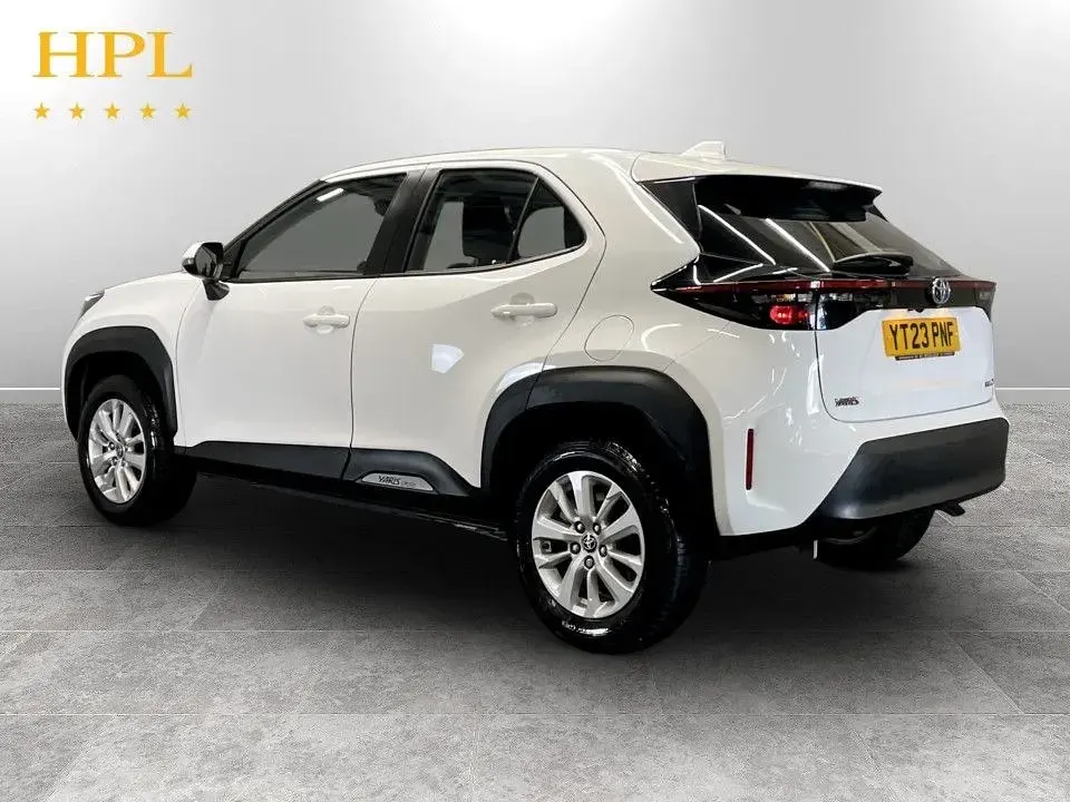 Used Toyota Yaris Cross 116 HP (85 kW) 2023 White SUV