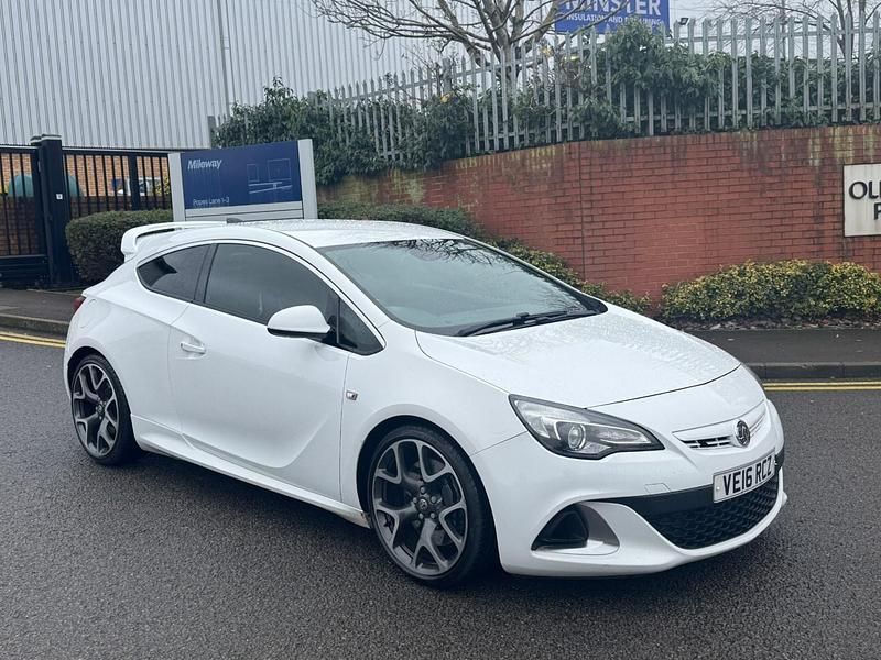 White Used 2016 Vauxhall Astra GTC Hatchback | £7,295 (Fair price) - Image 1/4