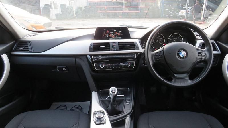 Used BMW 320 2017 White Sedan