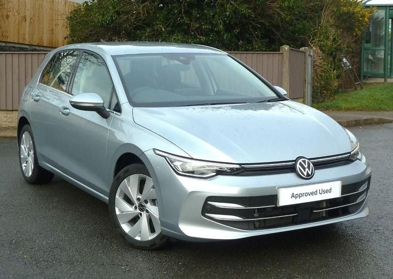 Used VW Golf VIII Style 204 HP (150 kW) 2025 Silver Hatchback