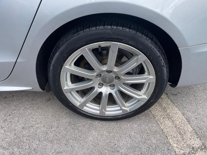 Begagnad Audi A5 S-Line 2011 Silver Sportkupé