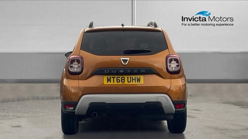 Used Dacia Duster Comfort 115 HP (84 kW) 2018 Orange SUV