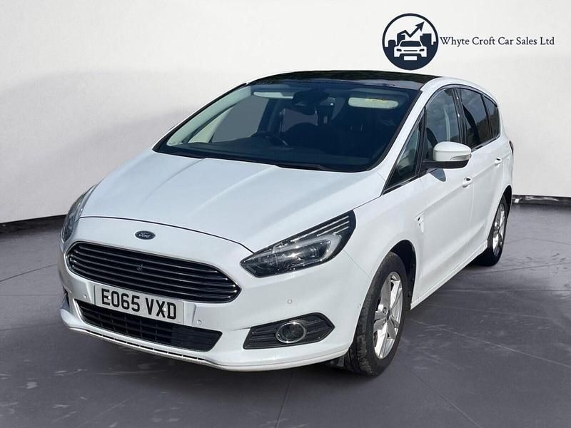 Used Ford S-MAX Titanium 2015 White MPV