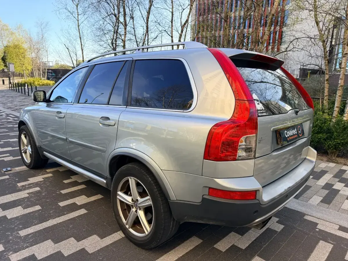 Usado Volvo XC90 R-Design 182 CV (133 kW) 2008 Plateado SUV