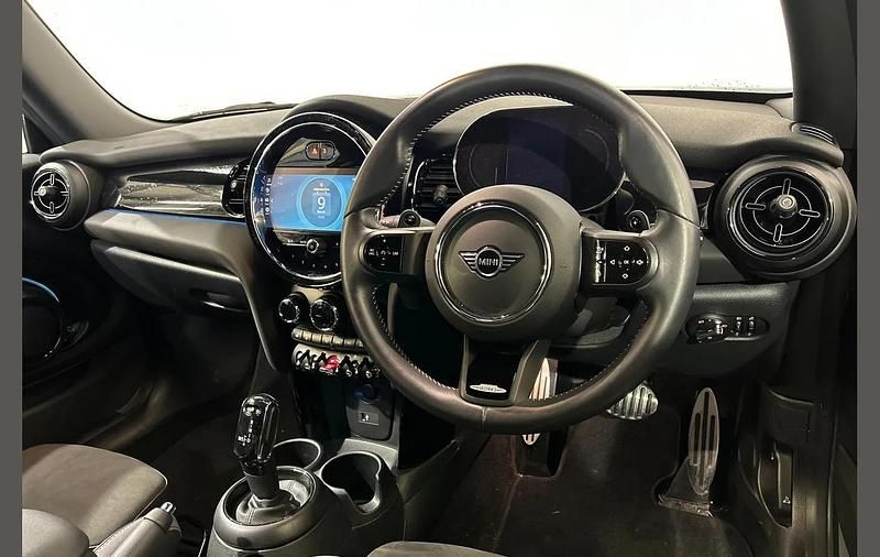 Used Mini Cooper S Premium 176 HP (129 kW) 2023 White Hatchback