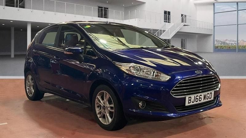 Used Ford Fiesta Zetec 2016 Blue Hatchback
