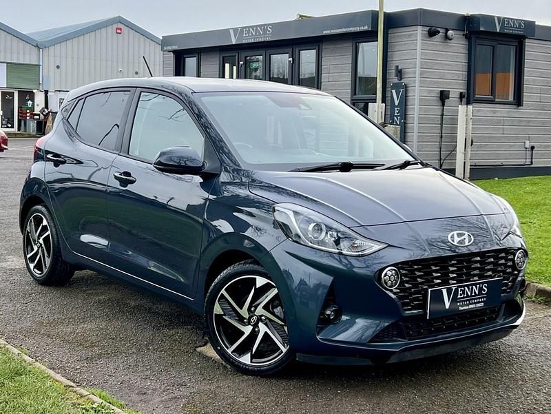 Used Hyundai i10 Premium 67 HP (49 kW) 2022 Grey Hatchback