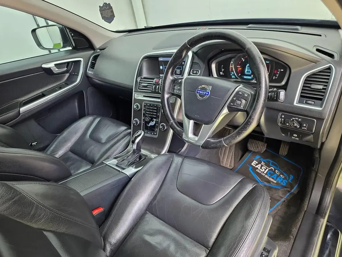 Used Volvo XC60 SE Lux 215 HP (158 kW) 2013 Grey SUV