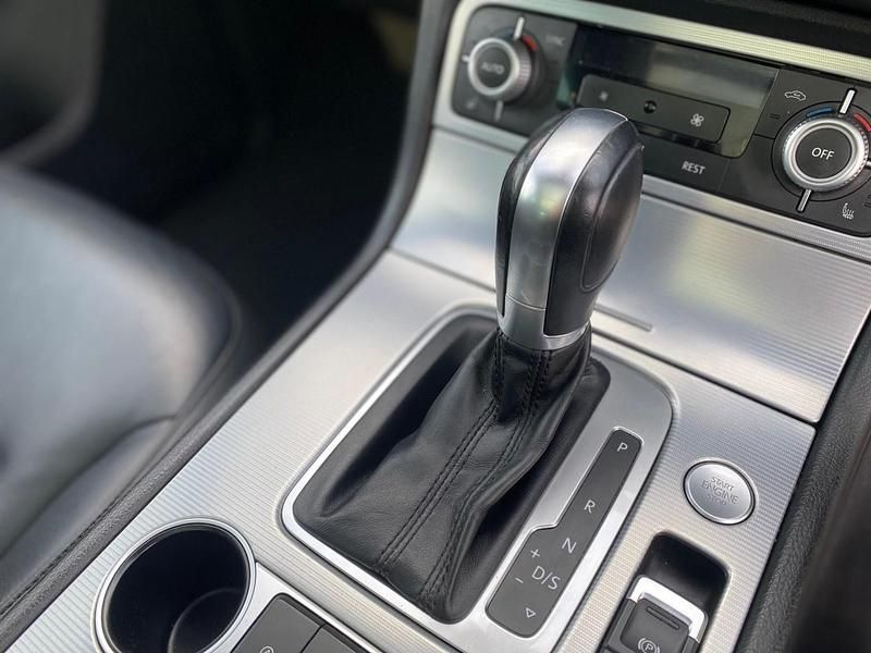 Used VW Touareg R-line 2015 Blue SUV