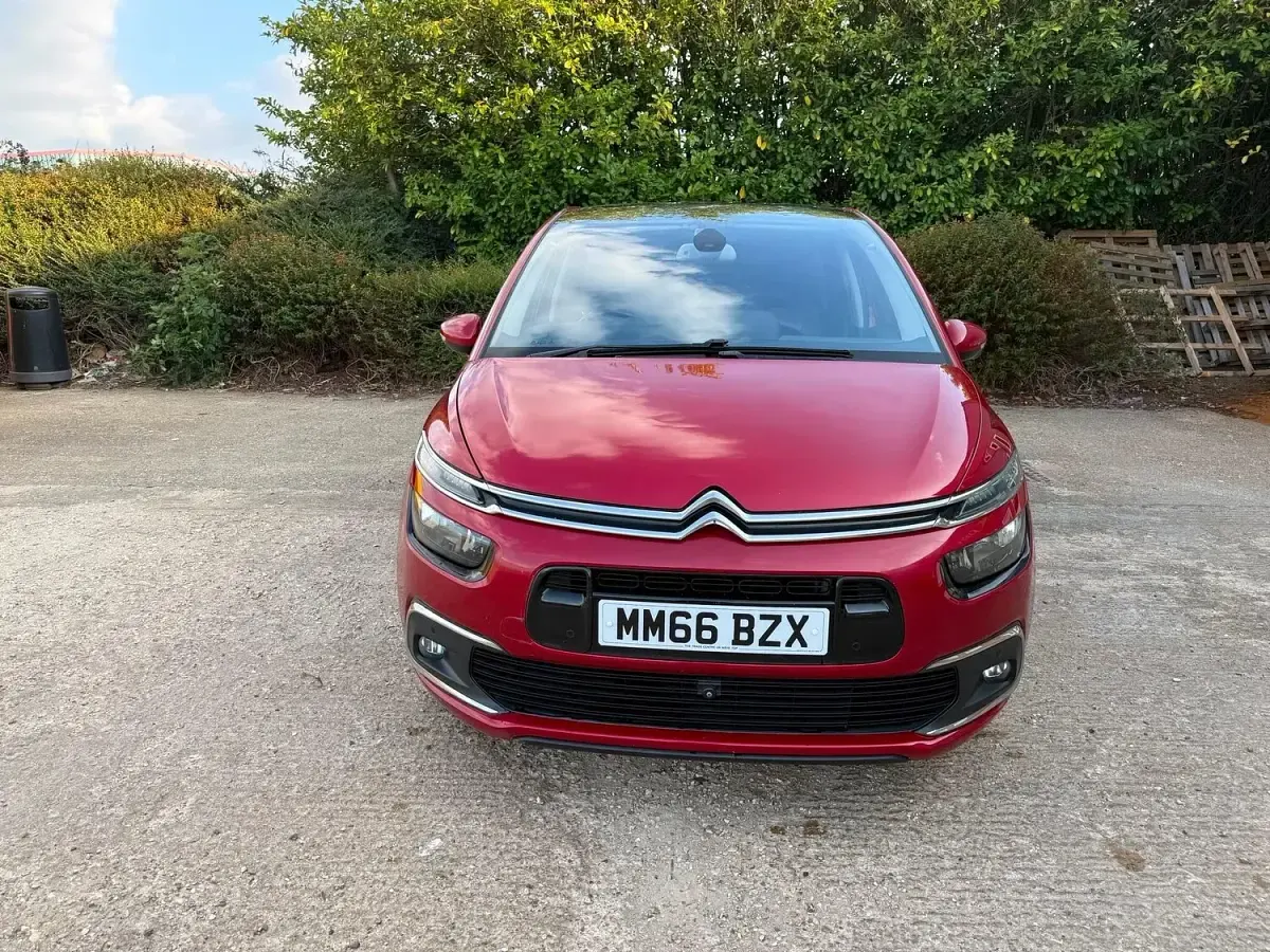 Used Citroën C4 Picasso Flair 2017 Red MPV