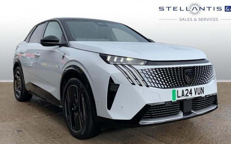 White Used 2024 Peugeot e-3008 GTi SUV | £36,990 - Image 1/4