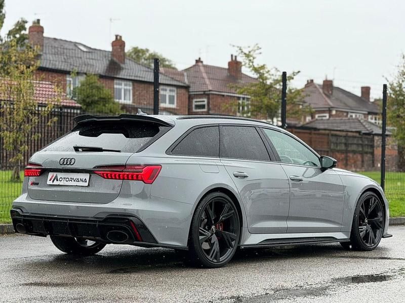 Używany Audi RS6 Comfort 600 KM (441 kW) 2020 Szary Kombi