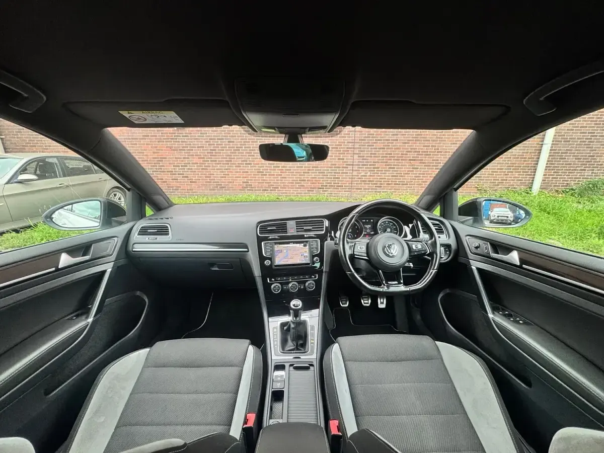 Used VW Golf VII R 2016 White Hatchback