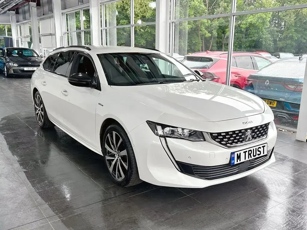Used Peugeot 508 SW GT-line 180 HP (132 kW) 2021 White Estate