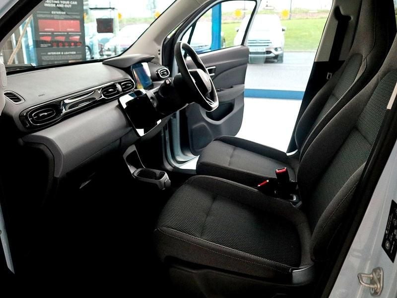 Used Leapmotor T03 69 kW (95 HP) 2025 Glacier blue Hatchback