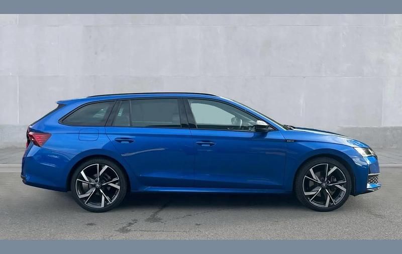 Used Skoda Octavia SportLine 147 HP (108 kW) 2025 Blue Estate