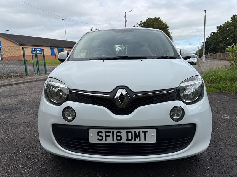 White Used 2016 Renault Twingo Play Hatchback | £3,495 (Fair price) - Image 1/4