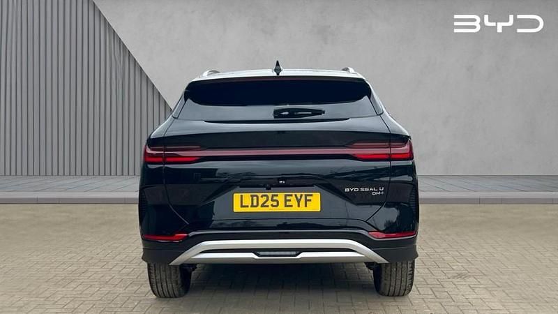 Used BYD Seal U Comfort 218 HP (160 kW) 2025 Black SUV