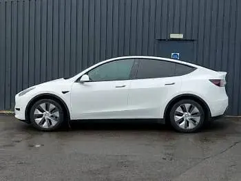 Used Tesla Model Y RWD 11 kW (15 HP) 2023 White SUV