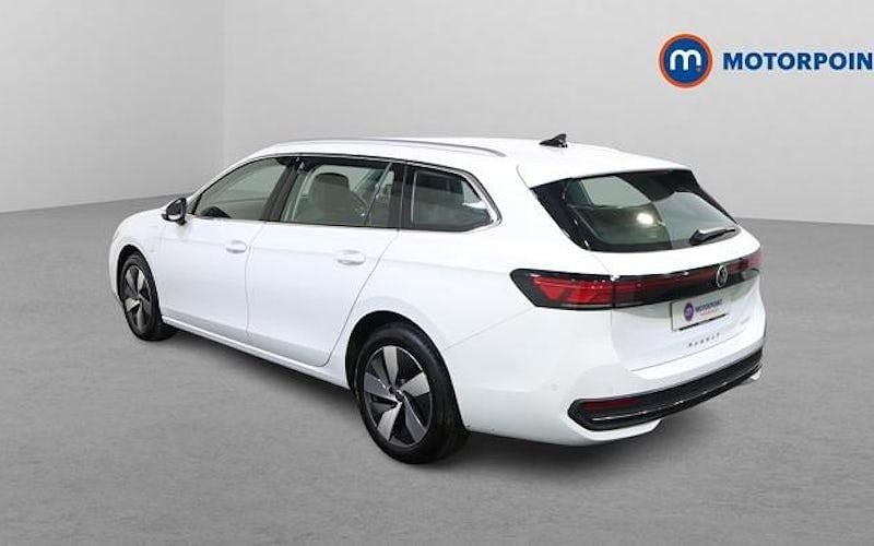 Used VW Passat Life 204 HP (150 kW) 2025 White Estate