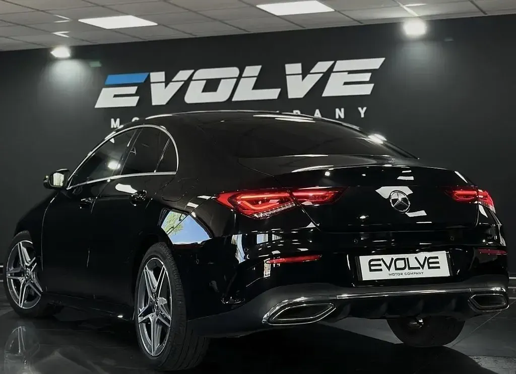 Usado Mercedes CLA200 AMG line 163 CV (119 kW) 2019 Negro Coupe