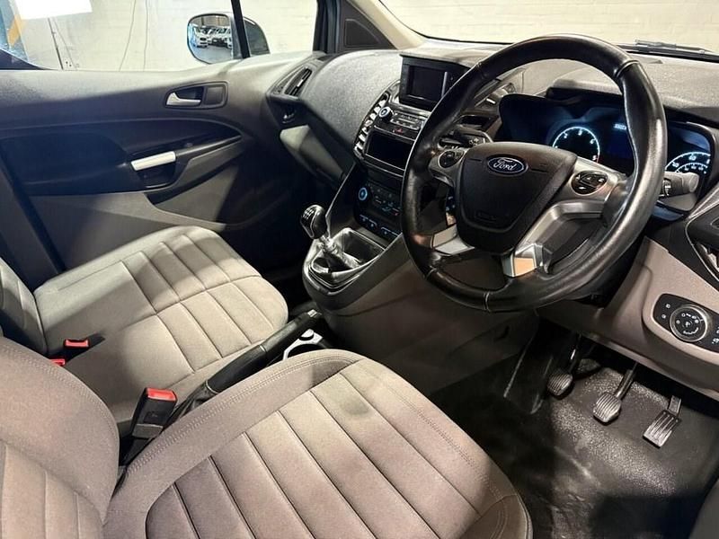 Second-hand Ford Transit Connect Limited 100 CP (73 kW) 2023 Negru Monovolum