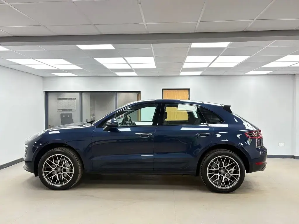 Used Porsche Macan 340 HP (250 kW) 2015 Blue SUV