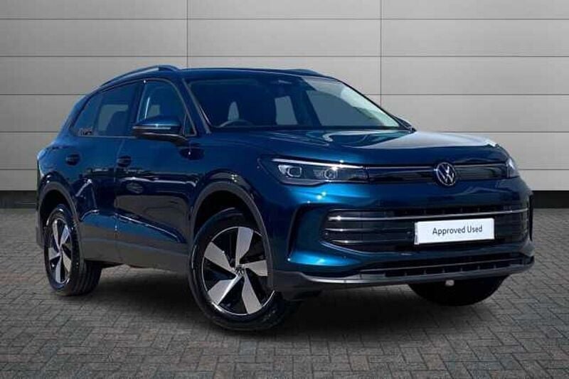 Nightshade blue Used 2024 VW Tiguan Match SUV | £32,595 - Image 1/4