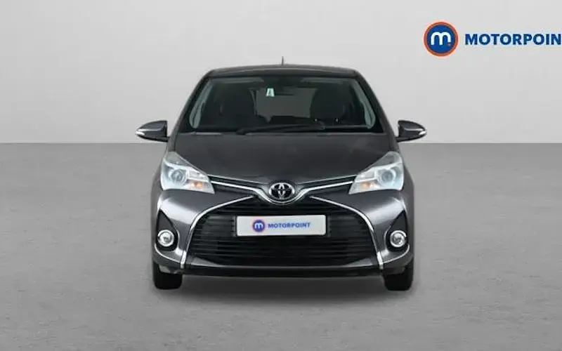 Used Toyota Yaris 99 HP (72 kW) 2016 Grey Hatchback