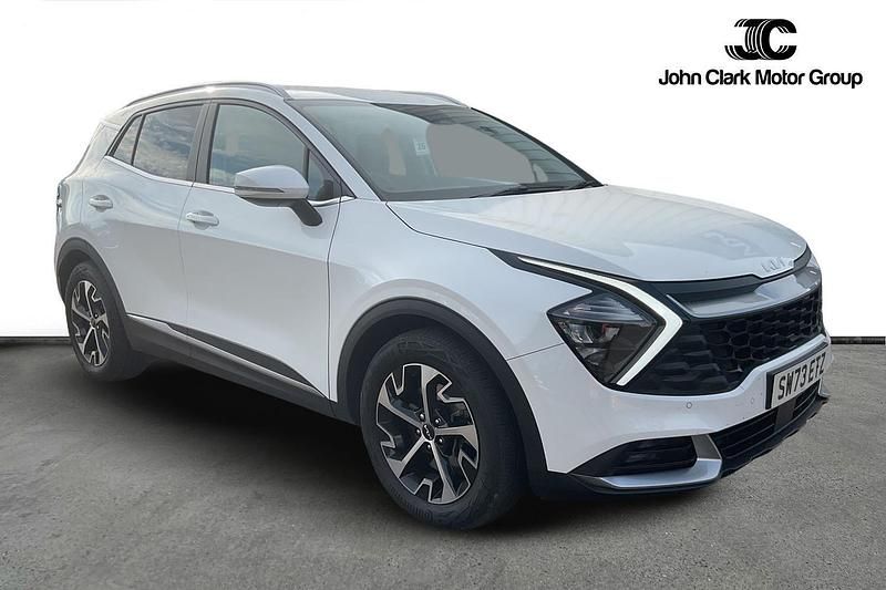 White Used 2023 Kia Sportage 3 SUV | £25,250 (Super price) - Image 1/4
