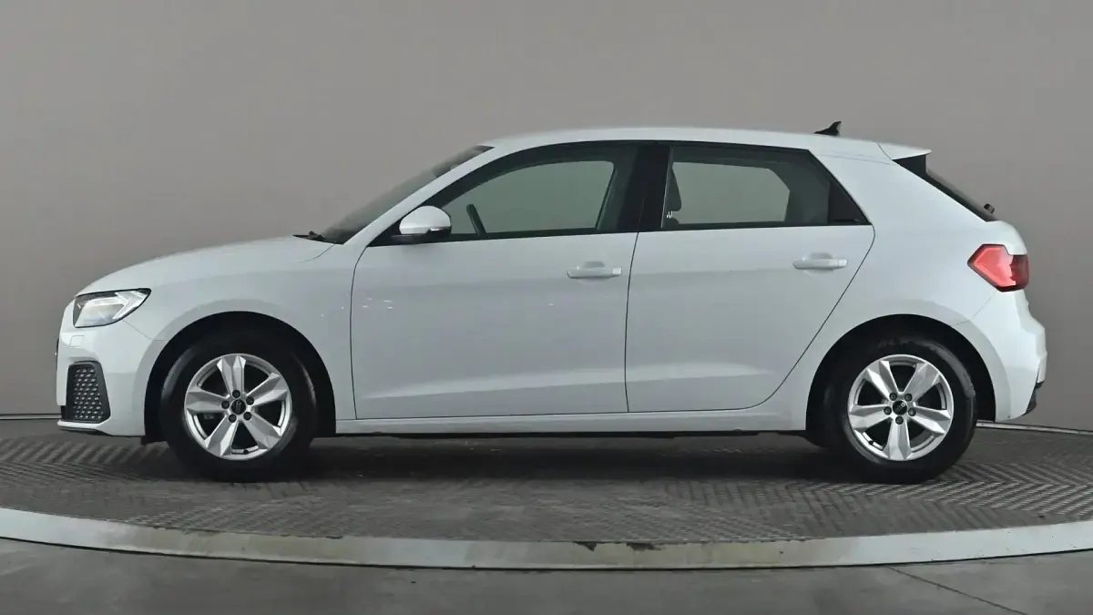 Used Audi A1 Premium 95 HP (69 kW) 2023 White SUV
