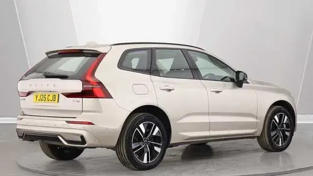 Usado Volvo XC60 Plus 350 HP (257 kW) 2026 SUV