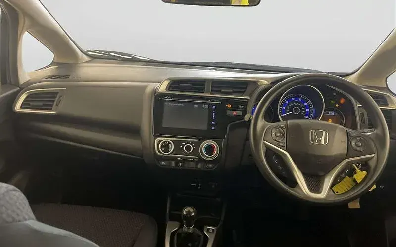 Used Honda Jazz SE 102 HP (75 kW) 2017 Blue Hatchback
