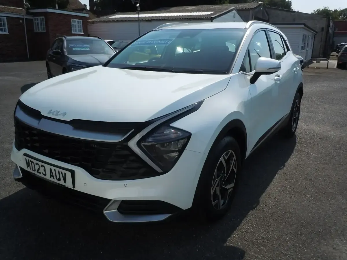 Used Kia Sportage 2023 White SUV