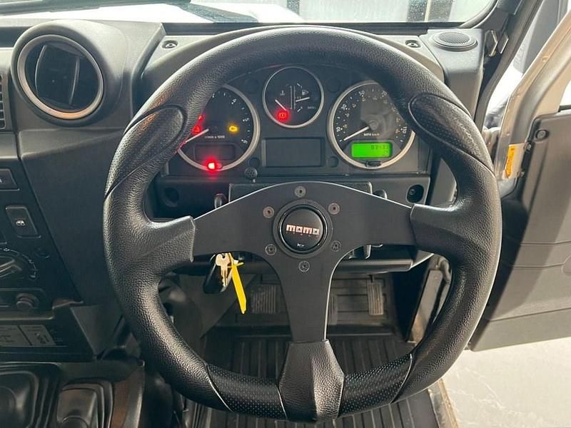 Używany Land Rover Defender 2014 Srebrny Kombi