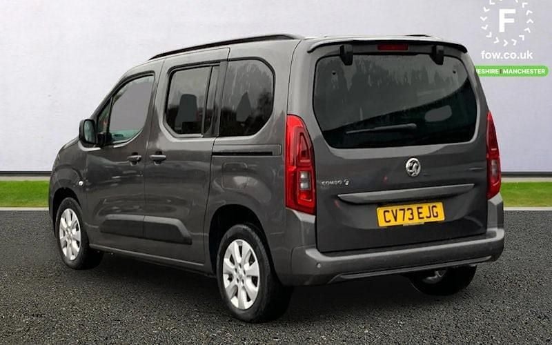Used Vauxhall Combo Design Edition 100 kW (136 HP) 2023 Grey Estate