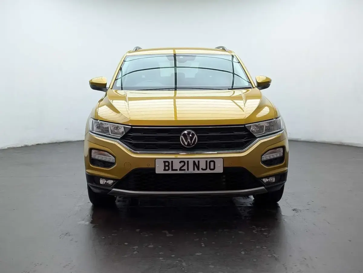 Used VW T-Roc Active 150 HP (110 kW) 2021 Yellow SUV