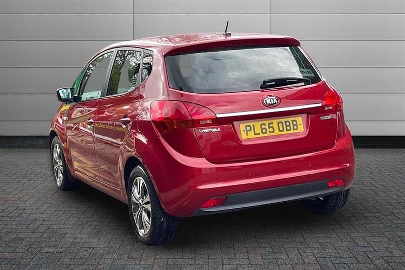 Used Kia Venga 89 HP (65 kW) 2016 Red Hatchback