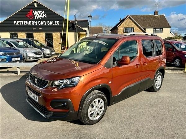 Metallic bronze Used 2020 Peugeot Rifter MPV | £21,995 (Expensive) - Image 1/1