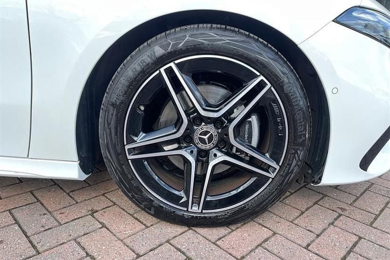 Used Mercedes A180 Executive 136 HP (100 kW) 2025 White Hatchback