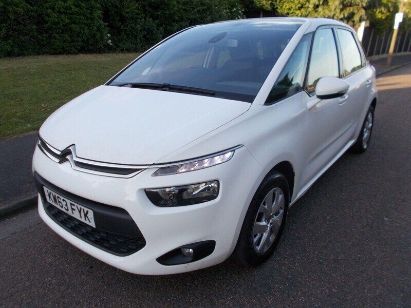 White Used 2014 Citroën C4 Picasso VTR Sport MPV | £3,490 (Fair price) - Image 1/4