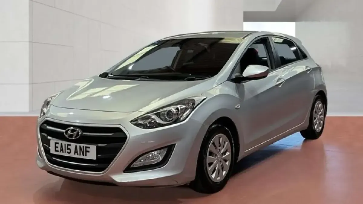 Used Hyundai i30 100 HP (73 kW) 2015 Silver Hatchback