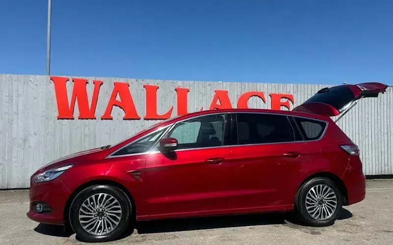 Usado Ford S-MAX Titanium 150 HP (110 kW) 2019 Monovolume
