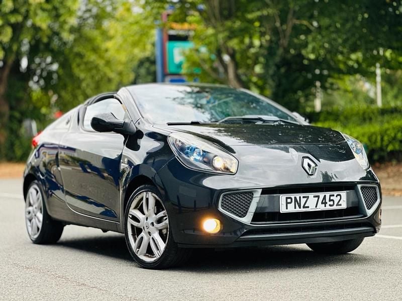 Black Used 2010 Renault Wind Dynamique Cabriolet | £2,475 (Fair price) - Image 1/4