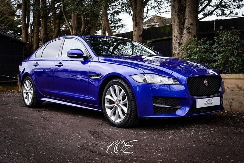 Used Jaguar XF R-Sport 180 HP (132 kW) 2017 Blue Sedan